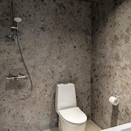 Villa Haven With Private Jacuzzi And Sauna - Brand New - Near Airport & Santa Claus Village *